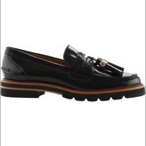 Stuart Weitzman black leather tassel loafers